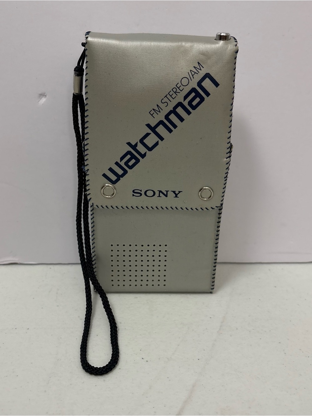 Vintage Sony Watchman FD-30A Portable B&W TV AM/FM Radio KC Chiefs Works & Case